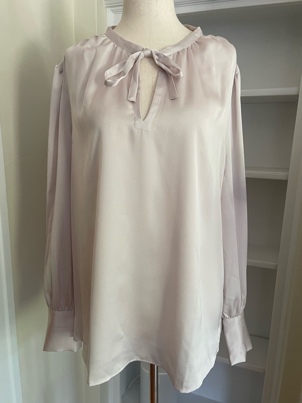 Ann Taylor- L -Cream/Pale Pink Blouse. Never Worn.